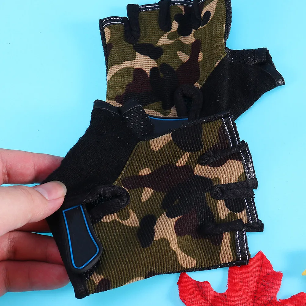 

1Pair Kids Sports Gloves Half Finger Anti Skid Cycling Gloves for Outdoor Sports Children Mountain Climbing Camouflage