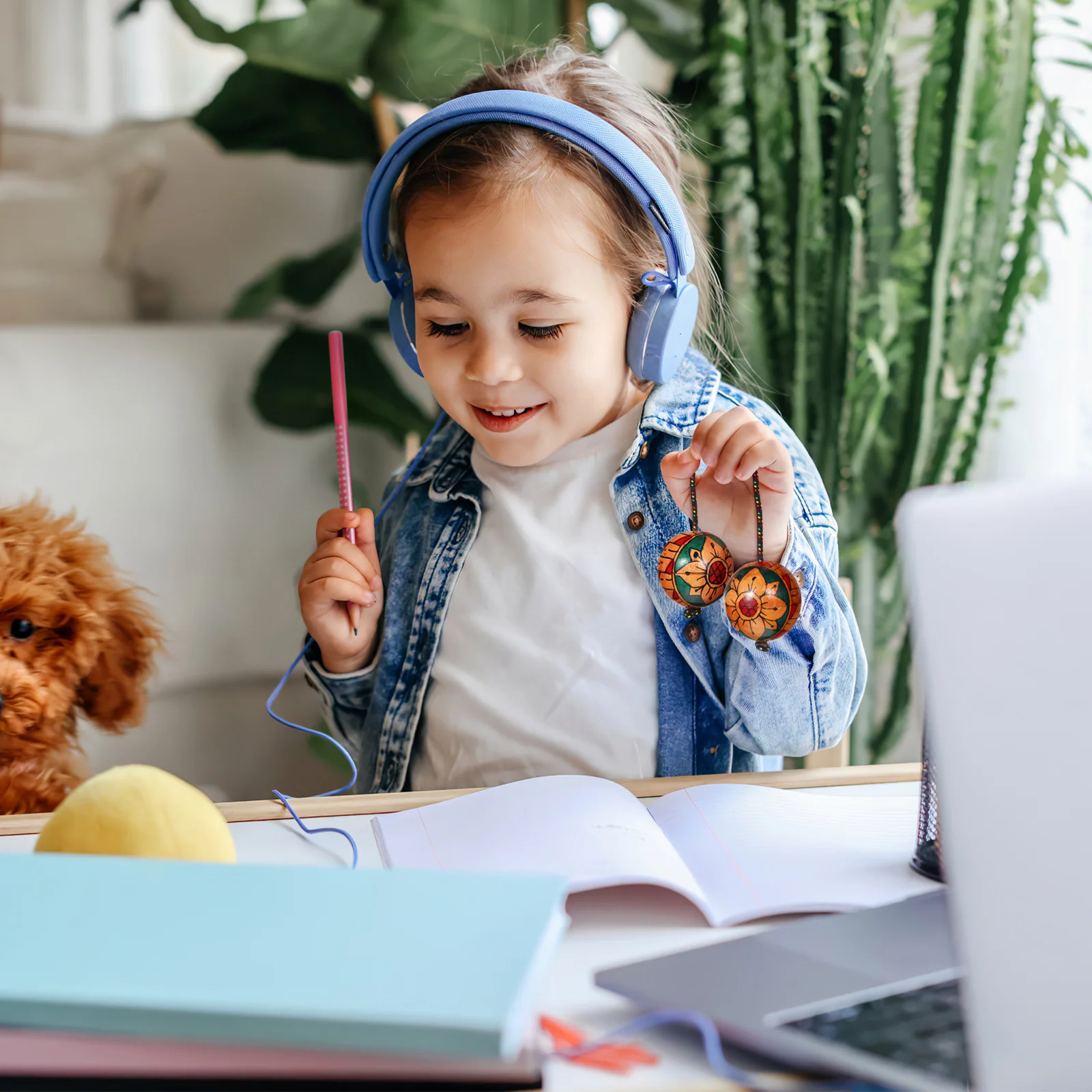 

Painted Egg Shakers Unique Design Rhythm Sand Ball For Musical Sand Hammer Party Music Dance Percussion Instrument