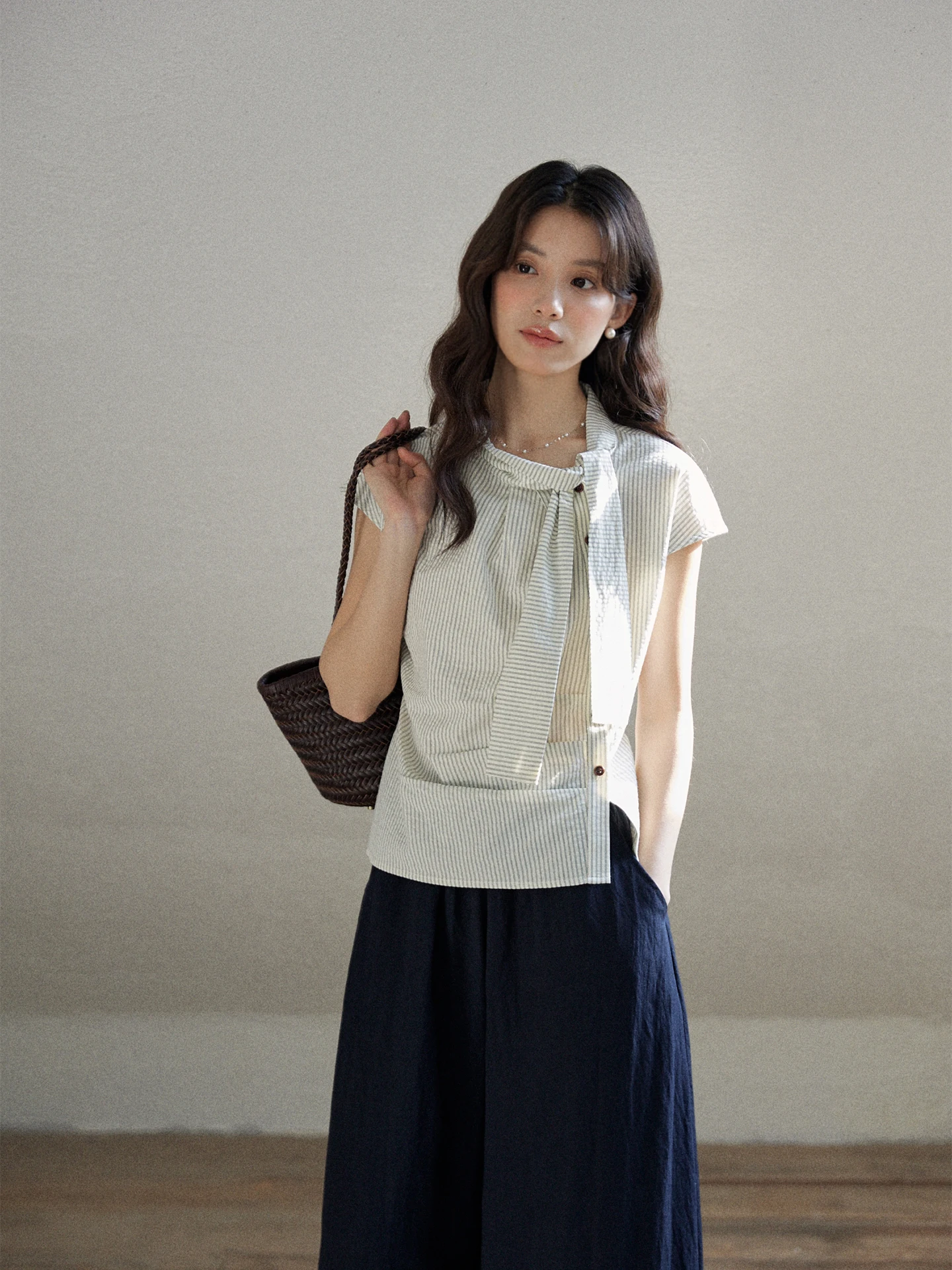 

Женская хлопковая рубашка MIXABO, летняя повседневная полосатая рубашка с коротким рукавом, асимметричный дизайн, свободный топ с завязками на плечах