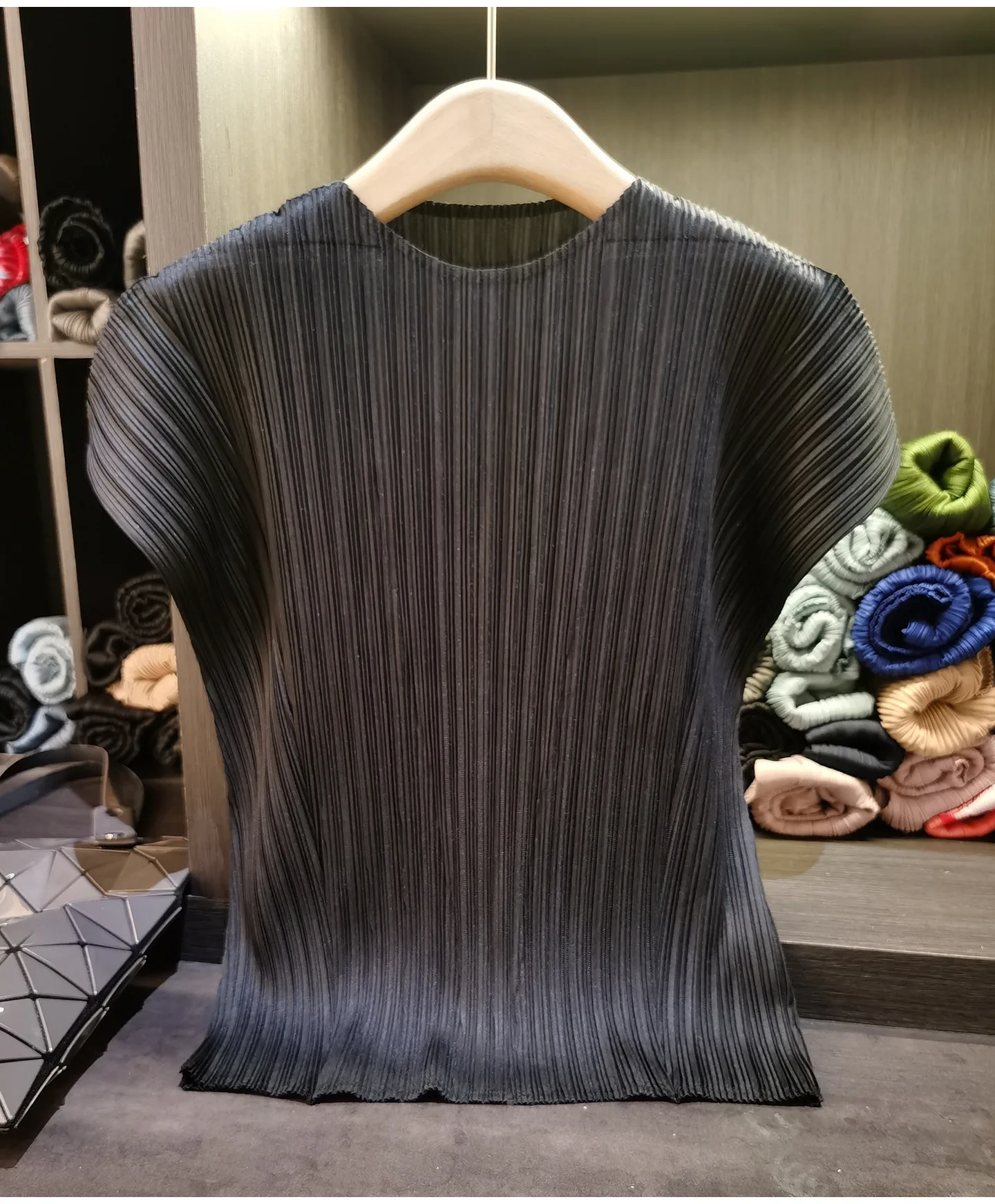 Miyake Pleated T-Shirt 2026 Round Neck Pullover Pleats Sleeve T-Shirt Women Summer New Slim Fit Versatile Commuter High-End Top