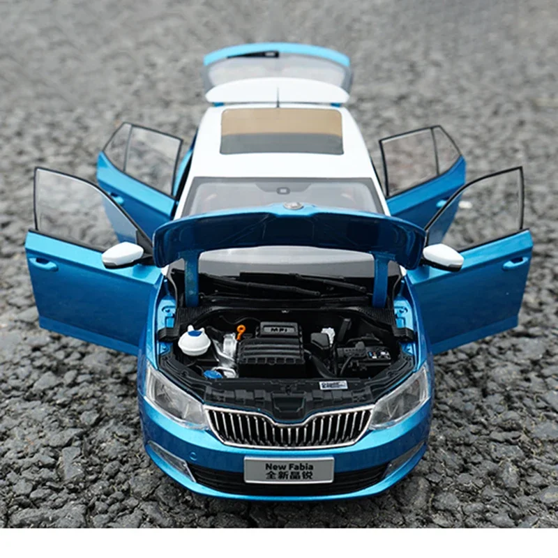 Diecast Model Car Shop 1/18 Volkswagen Skoda Model Car V W NEW Fabia Play Vehicles Toys for Boys Gift