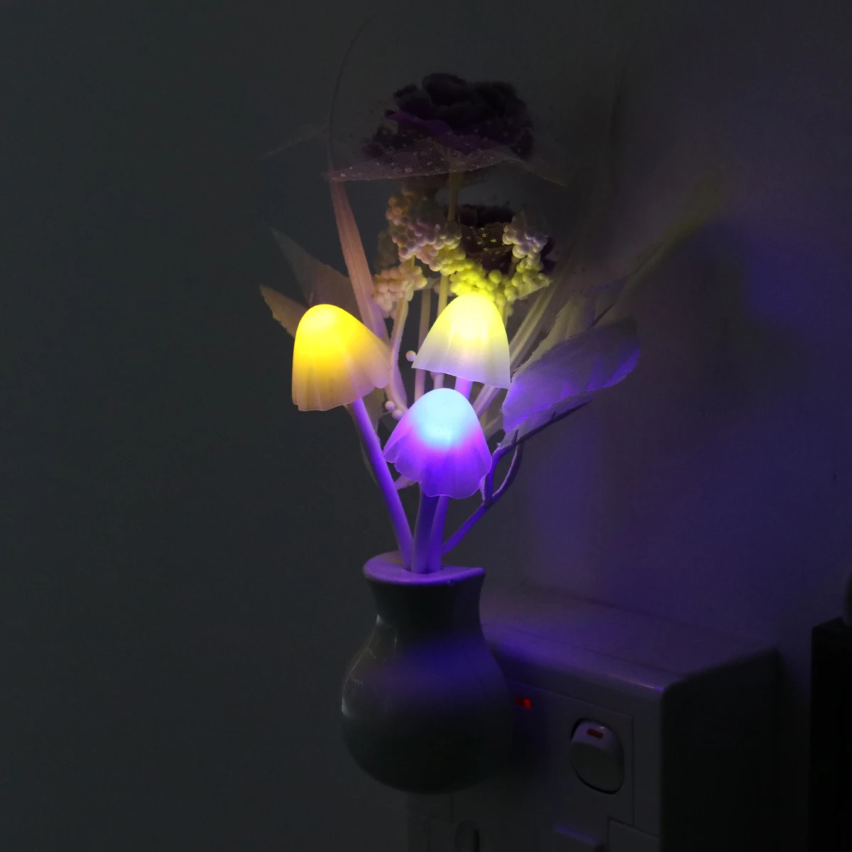 

Colorful Snowy Lights 7-color LED Tulip Light Plug-in Wall Lamp Brightness Control Portable Travel Size Energy