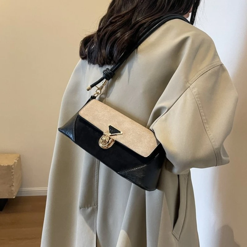 

Industry Conference Authority Tote: Expert Light Luxury Female Bag for Networking Dominance 2025