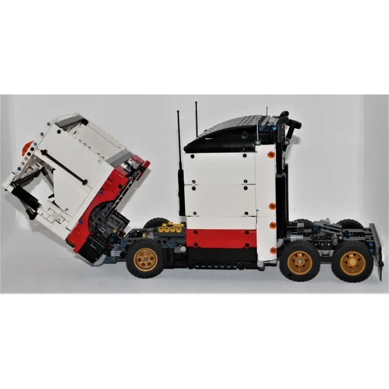 

MOC-36389 White Truck Cargo Transport Building Block Model 1703 PartsMOC Creative Boy Kids Birthday Building Block Toy Gift