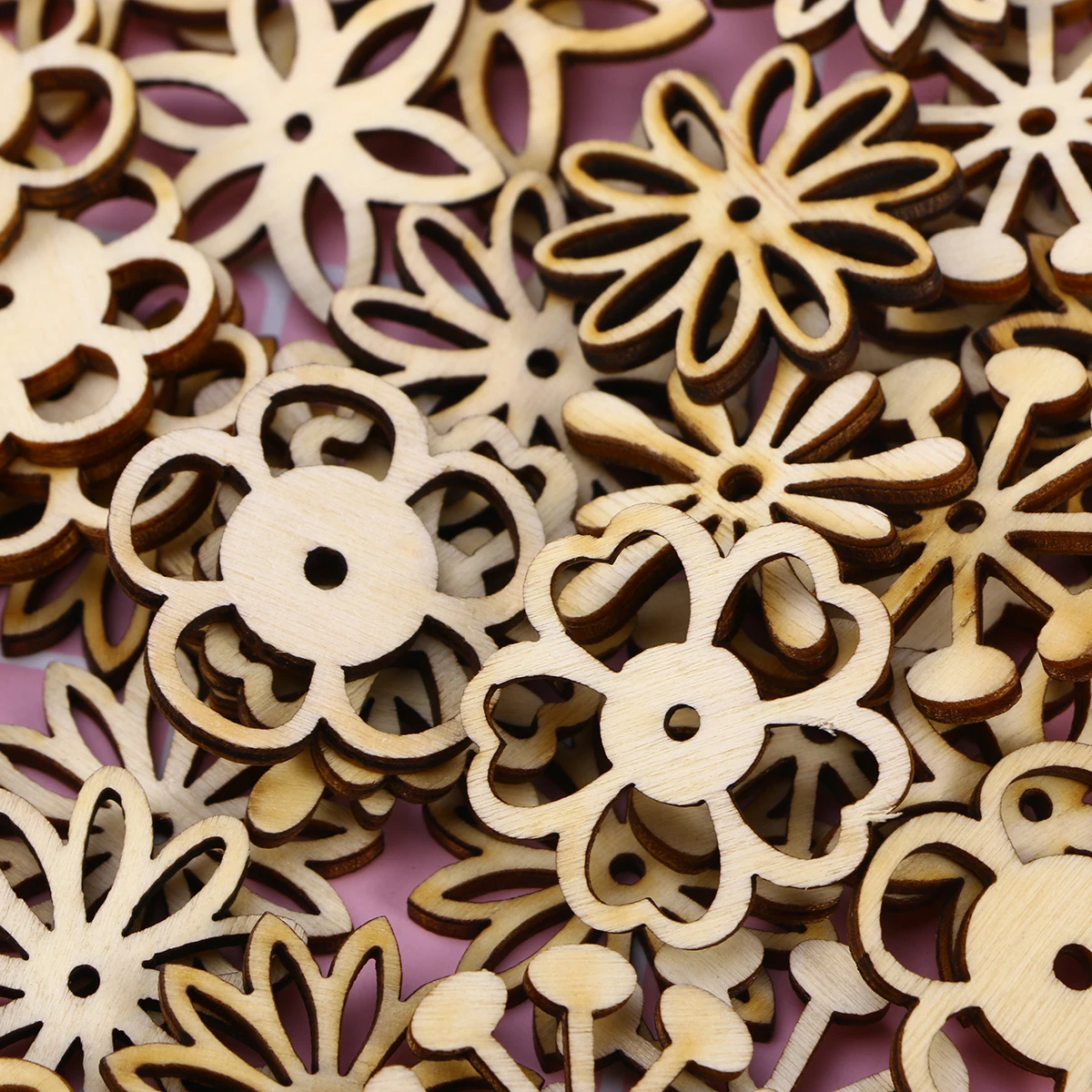 

50pcs Wooden Hanging Decor Hollow DIY Pendant Earrings Light Weight Durable Festive Christmas Tree nament Craft Supplies