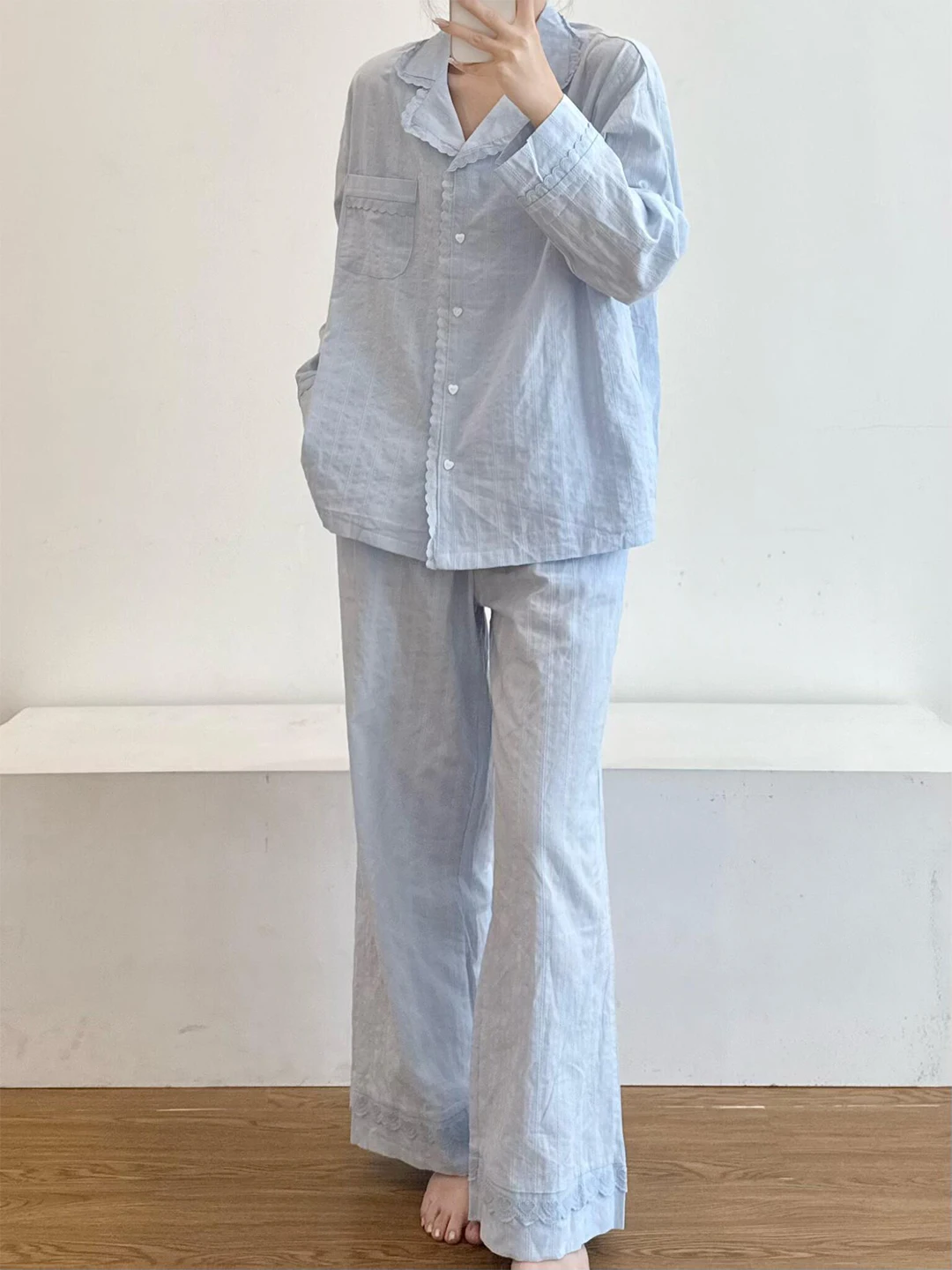甘いレースのパッチワーク寝間着女性のゆったりとした長袖襟付きホーム服セット春秋の新スタイルプラスサイズ快適