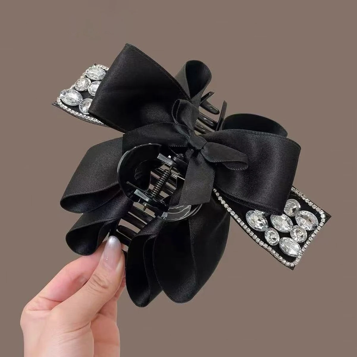 1 Stück Hochwertige Schwarze Satin-Schleifen-Haarspange mit Glitzer-Diamanten, Modisches Haar-Accessoire für Hochfrisuren und den Hinterkopf. – Detail 4