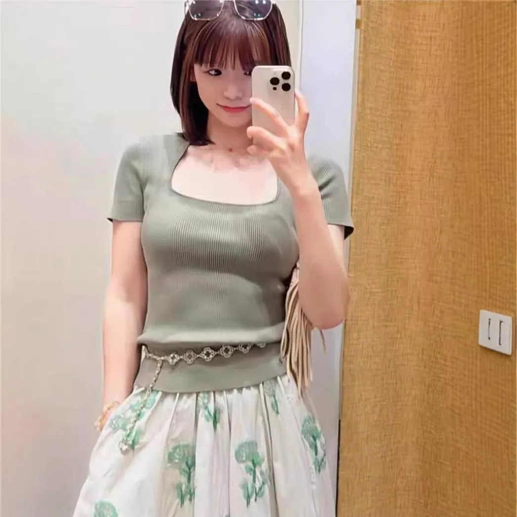 

2026 Early Spring New Solid Color Knitted T-Shirt Square Neck Short Sleeve Slimming Short Fashionable Simple Top