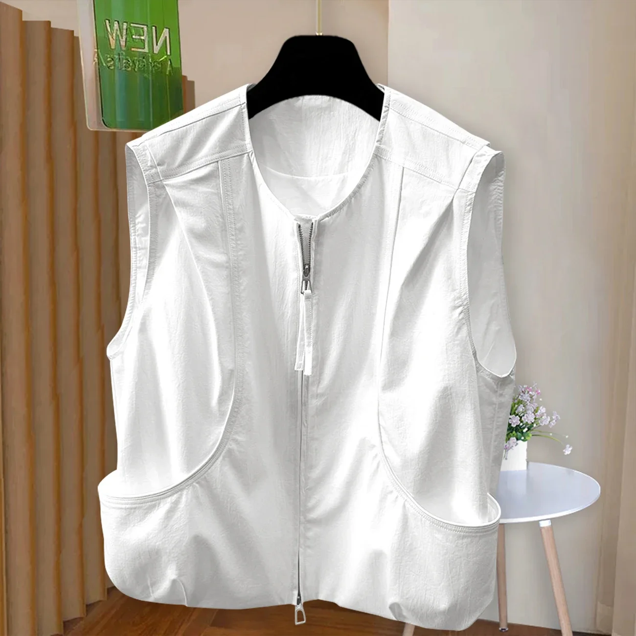 Men's White Sleeveless Zipper Vest Casual Loose Short Length Outerwear for Daily Wear Summer Lightweight Vest