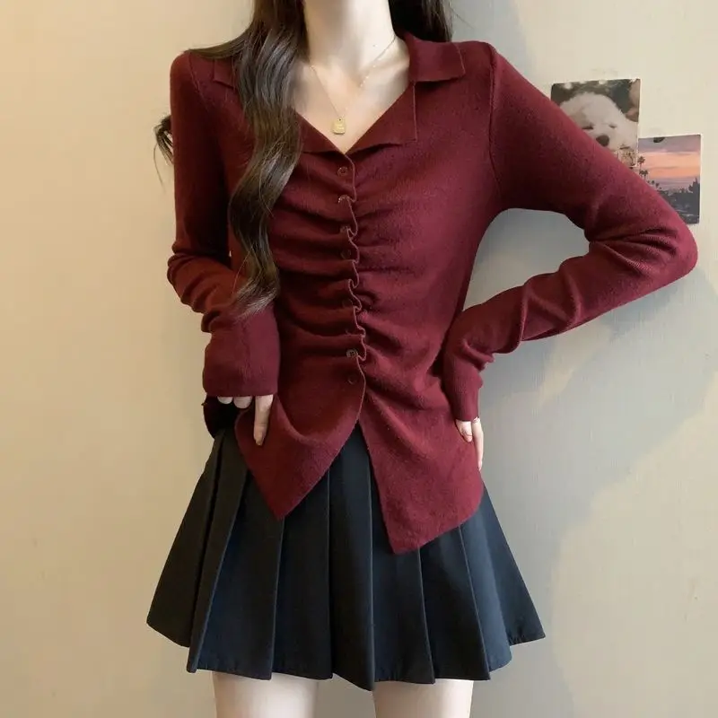 

Large Size Chubby Mmv Collar Knitted Sweater for Women with a High-end Feel Paired with an Ankola Red Base Top to Make You Look
