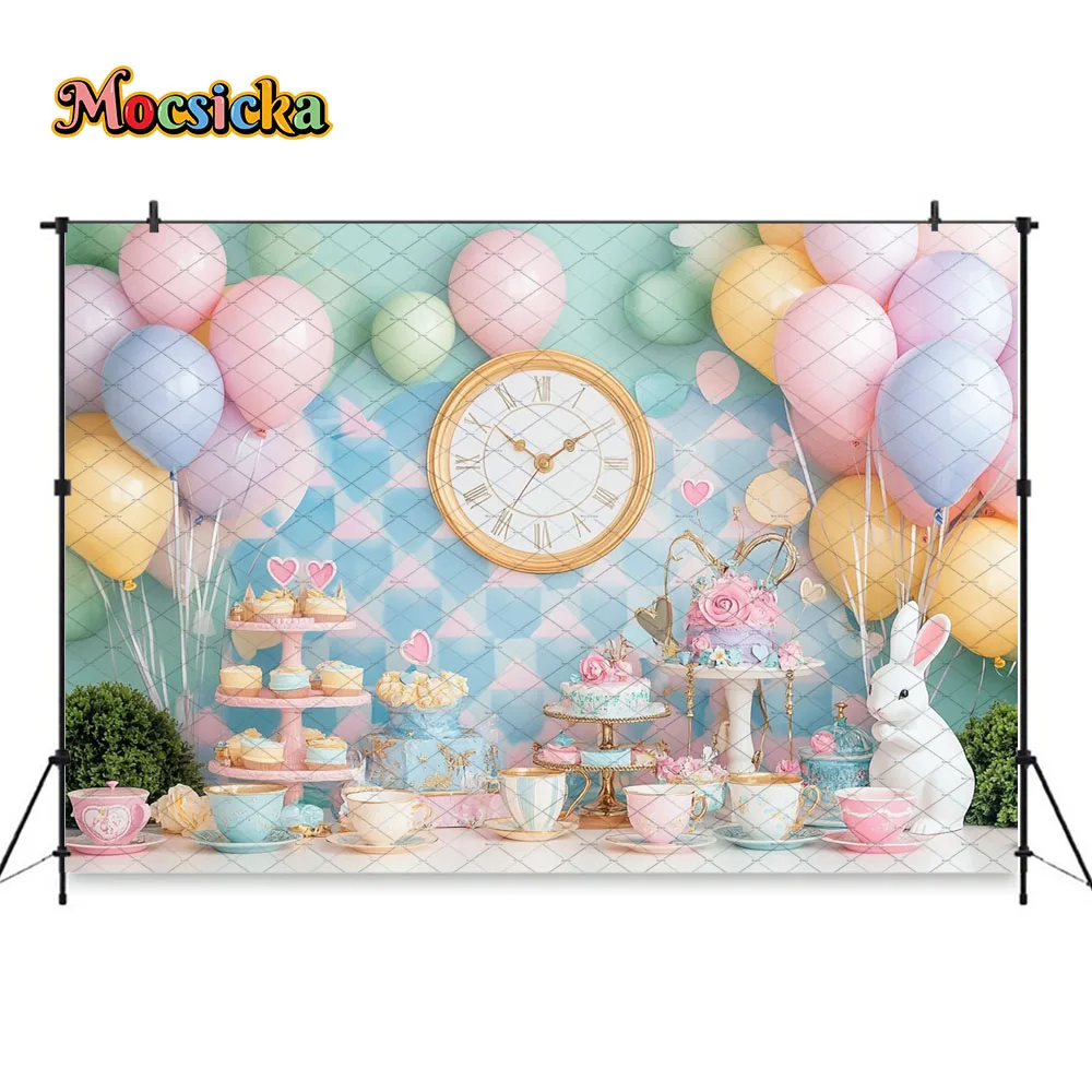 ฉากหลังถ่ายภาพงานเลี้ยงน้ำชาธีมสาวน้อยมอคซิก้า วันเดอร์แลนด์ พร้อมนาฬิกา กระต่าย ถ้วยชา ลายดอกไม้ สำหรับตกแต่งฉากหลังงานวันเกิดเด็ก ภาพถ่ายแฟนตาซี