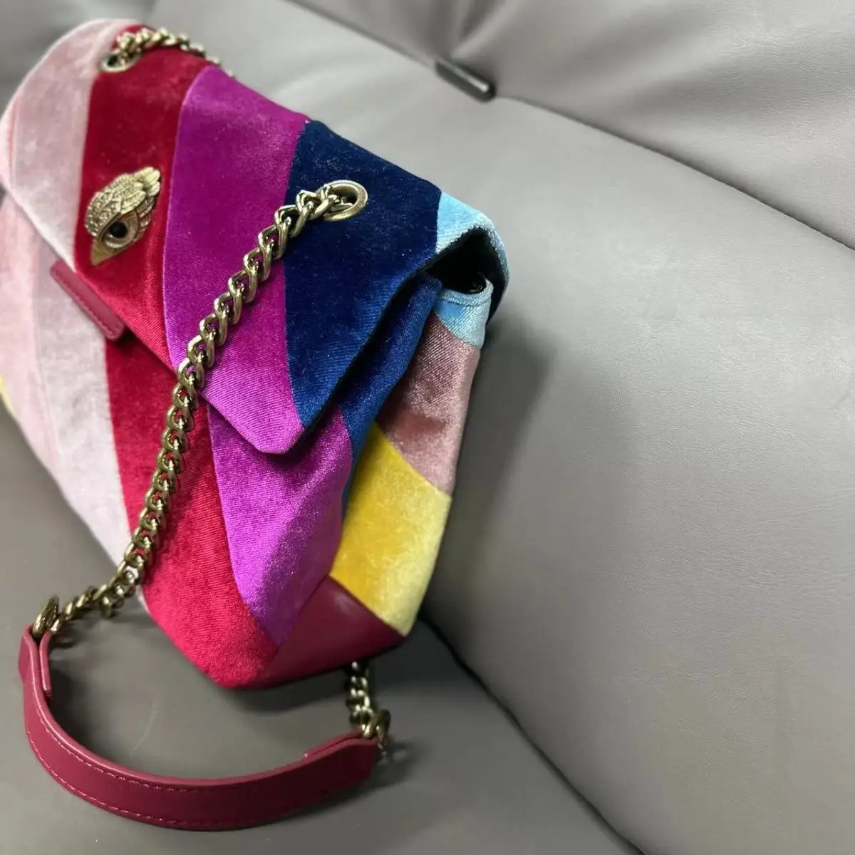 Kurt Geiger London 2023 Nieuwe Enkele Schouder Crossbody Tas Kleur Streep Patchwork Kleine Vierkante Tas Fluwelen Franse Kettingtas