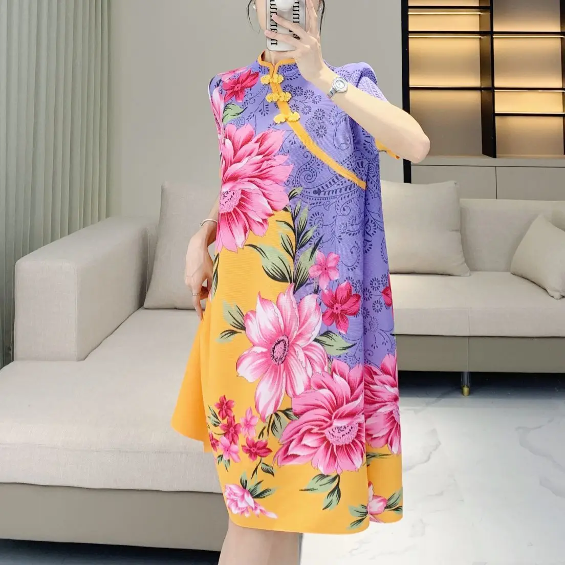 

Folds 2026 summer new retro printing changed to large size new Chinese style medium and long cheongsam dress women