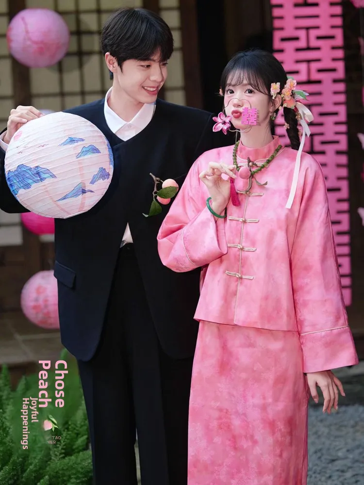 

New Sweet Chinese Style Wedding Dress Photography Costume Morning Robe Happy Marriage Style Photo Shoot Traditional Chinese C...