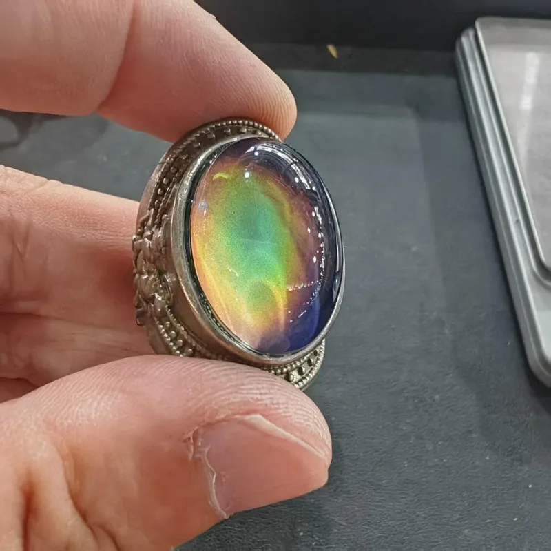 Retro Tribal Floral Embossed Ring Unisex Vintage Oval Color‑Changing Rainbow Stone Inlaid Adjustable Ethnic Finger Decor Jewelry 3
