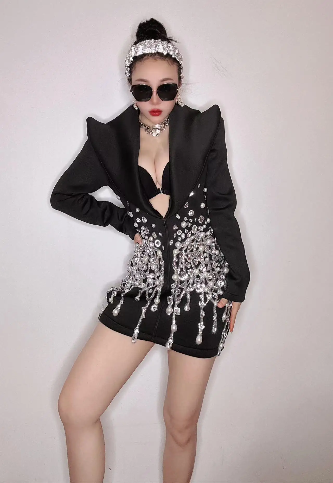 Chaqueta de diamantes de imitación de perlas brillantes de lujo, traje Sexy para escenario, DJ, cantante, Bar, disfraz de club nocturno, vestidos de actuación para fiesta de cumpleaños