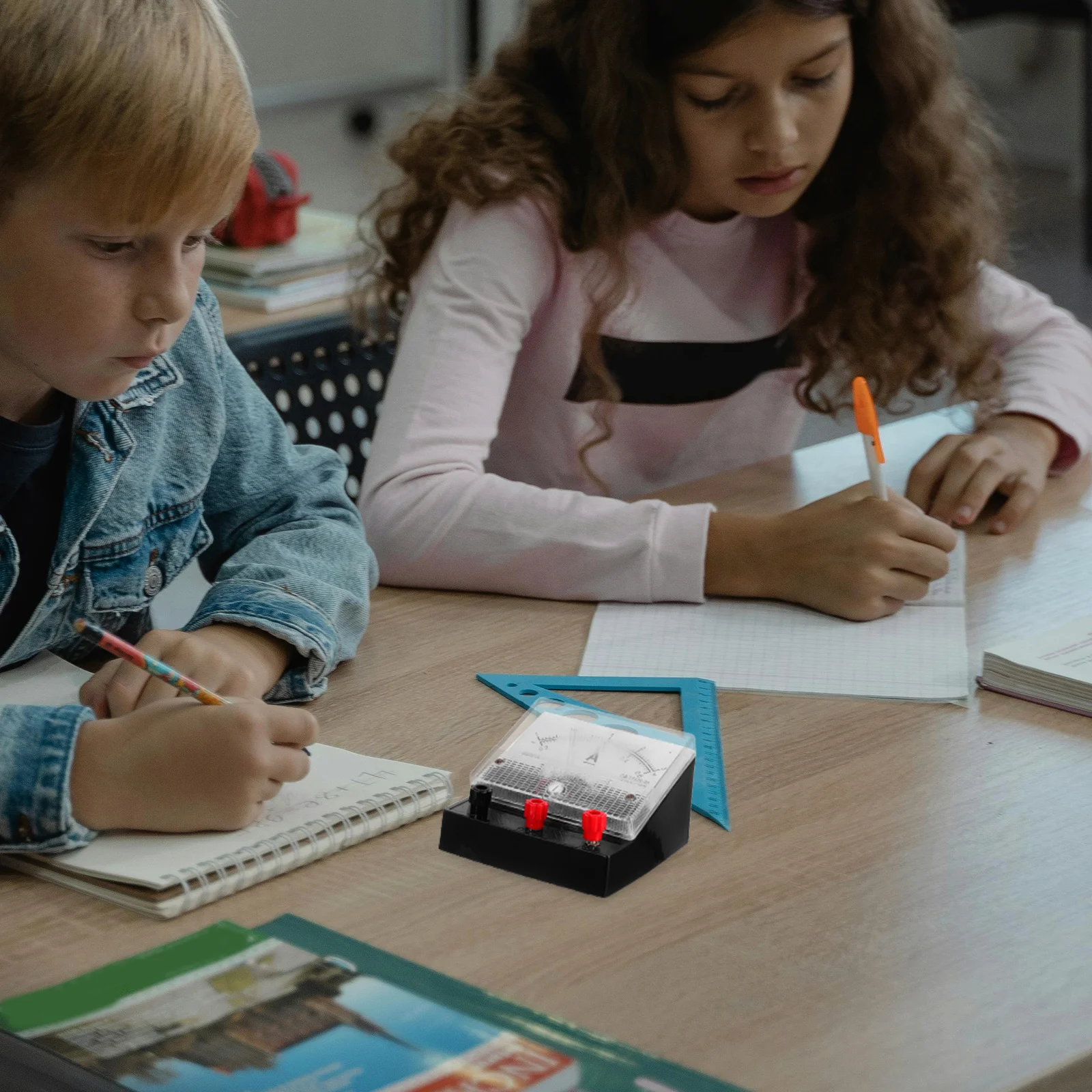 

2Pcs Analog Panel Meter for Education Dc Voltage Current Measurement Volt Amp Meter School Lab Physics Teaching Equipment