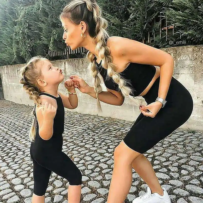 2023 Mother And Daughter Clothes 2pcs/sets Family Look Matching Outfits Sleeveless Crop Tops+Shorts Pants Sport Yoga Clothing