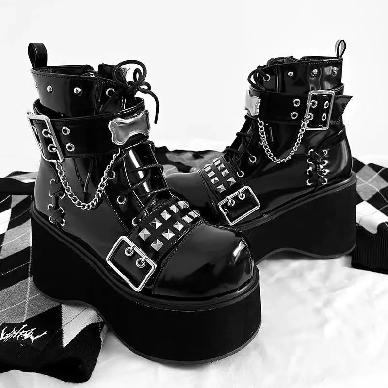 

Thick Bottom High Platform Women Shoes Winter Pu Leather Black Ankle Boots Wedges Chain Rivet Designer Trendy Punk Lady Boots