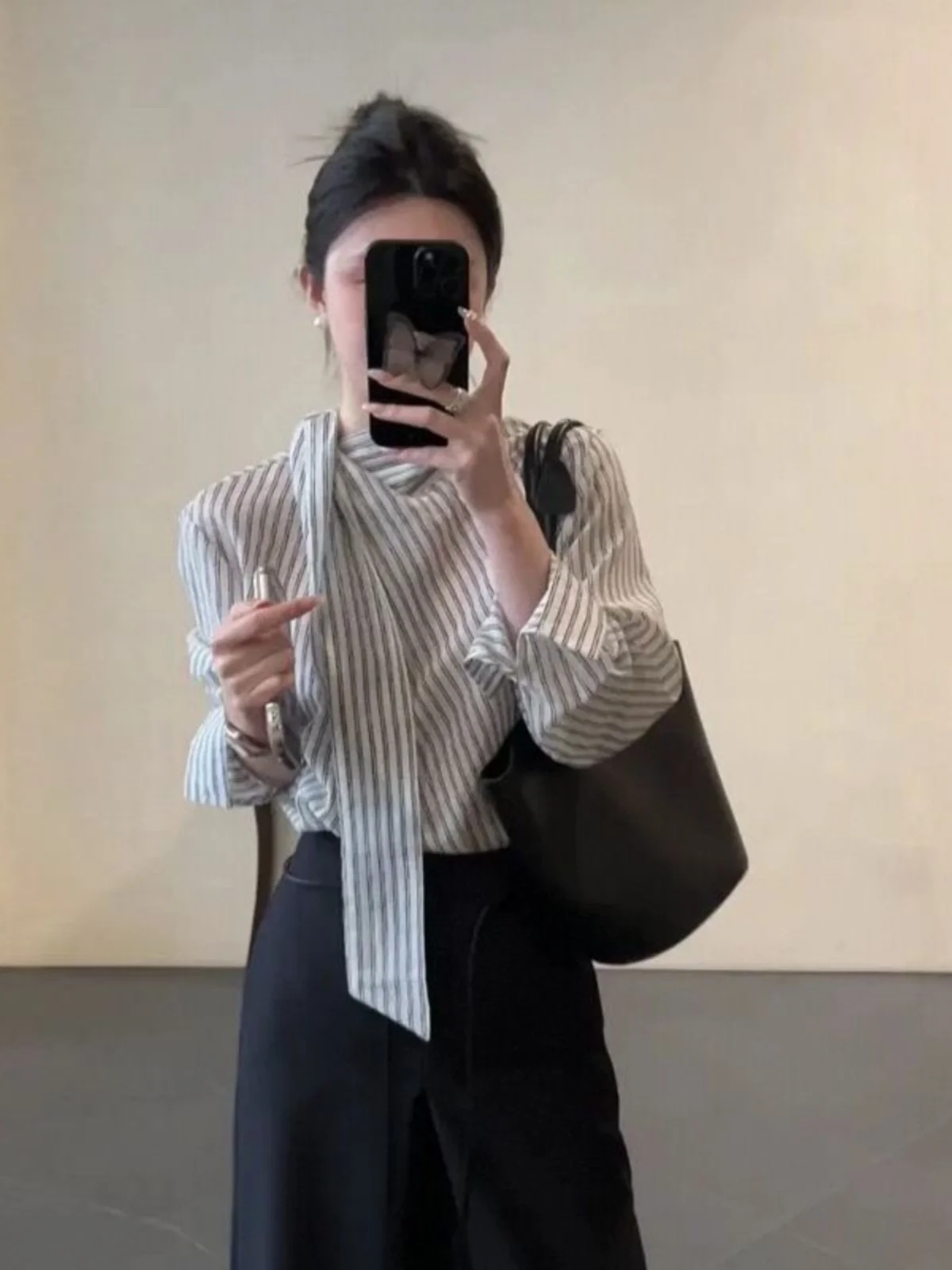 

Elegant Stripe Sash Design Long Sleeve Shirt Women Early Spring New Fashion Commute Shirt Simple Stylish Versatile Female Top