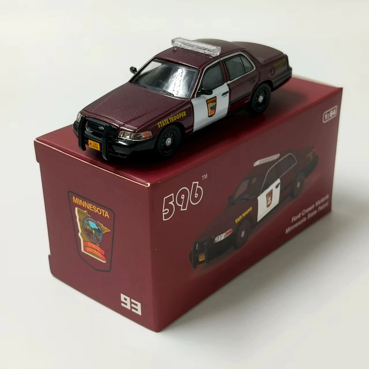 

596 1:64 Crown Victoria Alaska Minnesota Alloy Car Diecasts & Toy Vehicles Car Model Miniature Scale Model Car For Children