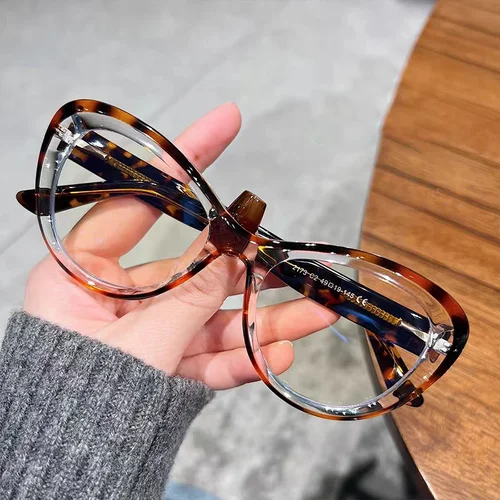Imagen 2 del producto CLLOIO, gafas de lectura ovaladas de dos colores con montura Retro TR90 para mujer, gafas de lectura antiluz azul, prescripción personalizable para miopía e hipermetropía
