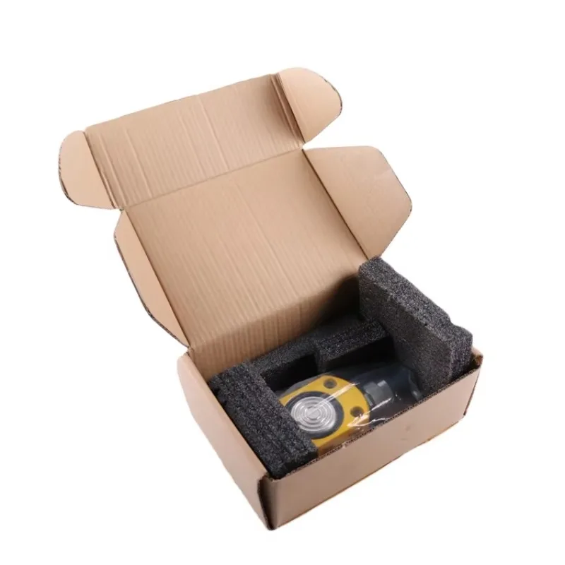 Siłownik hydrauliczny KSRSM-200, płaski, 20 ton, ultra niski, mini, z powrotnym naciągiem sprężynowym.