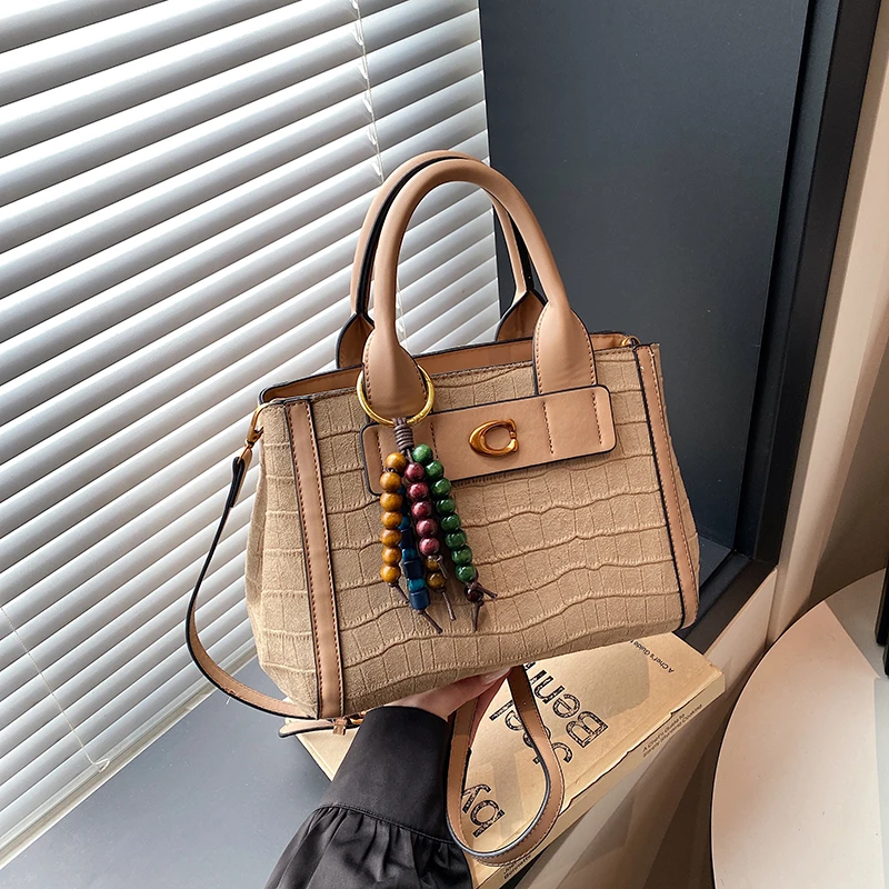 

Luxury Best Superstar Show Commuter Bag Elegant Messenger Purse Shopper For Business Women In Solid Color