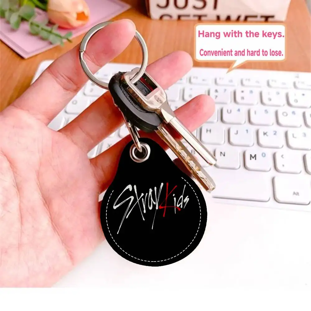 Kpop S-Stray K-Kids Skzoo Women Mini PU Leather Case Keychain Access Card Bag Key Tag Ring Mini Badge Key Ring Door Lock Tags view 5