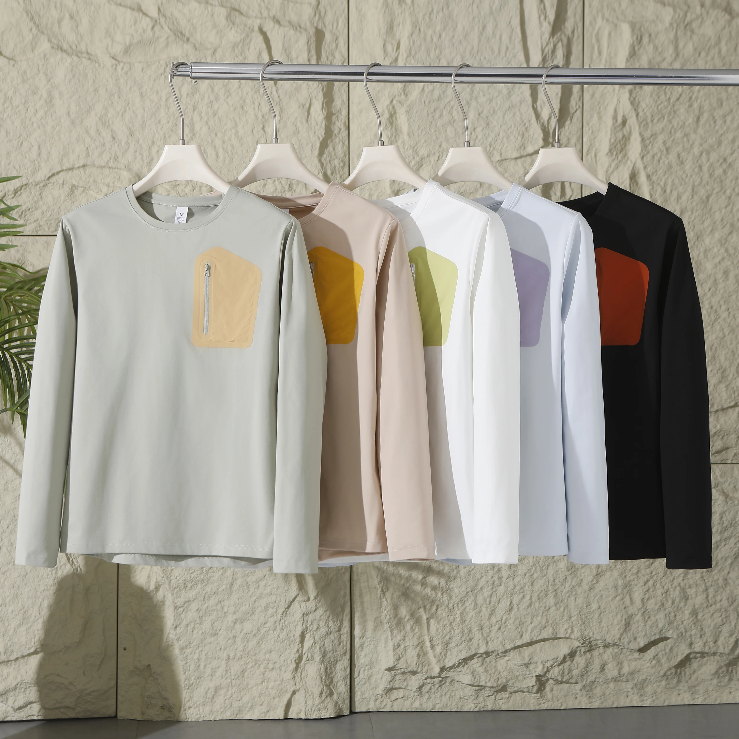 Herren-Outdoor-Langarmshirt für den Herbst - Schnelltrocknendes Rundhals-Oberteil mit Brusttasche mit Reißverschluss – Detail 6