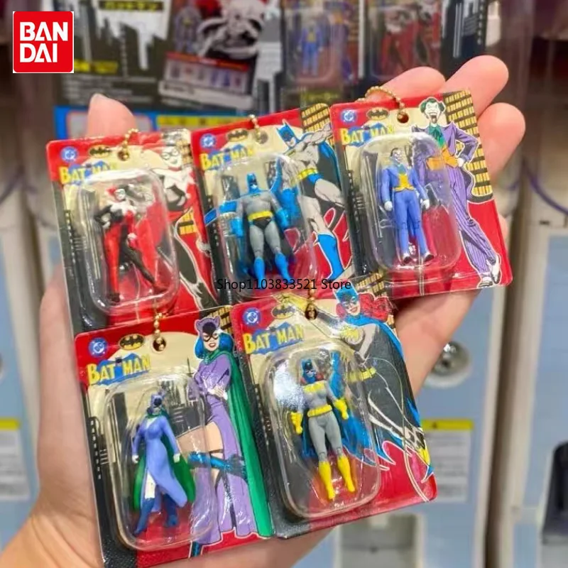 BANDAI Original Batman Gashapon Spielzeug Batgirl Robin Catwoman Joker Mini Anime Action-figuren Kapsel Modell Schlüssel Kette Geschenk