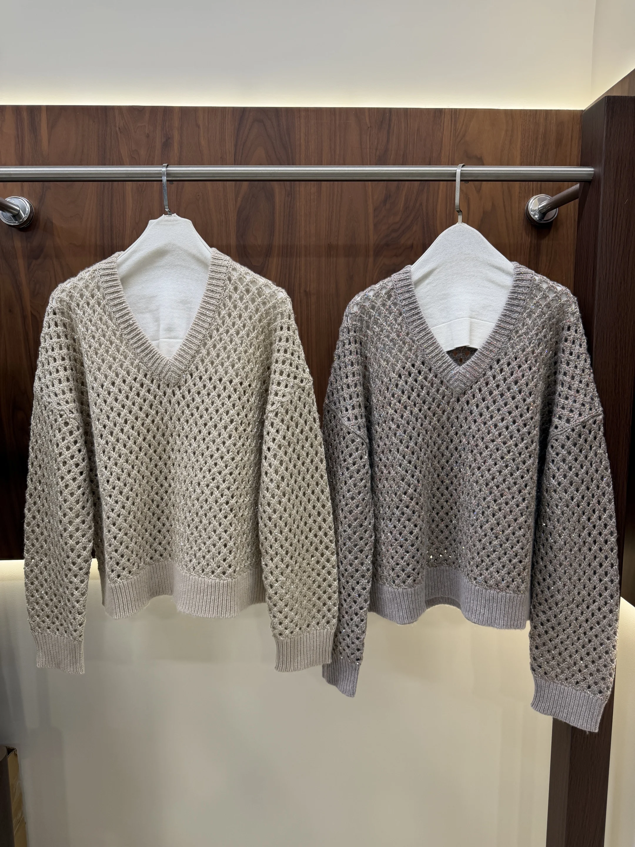 2026Women's Autumn/Winter V-Neck Cut-Out Long-Sleeve Wool Knit Pullover