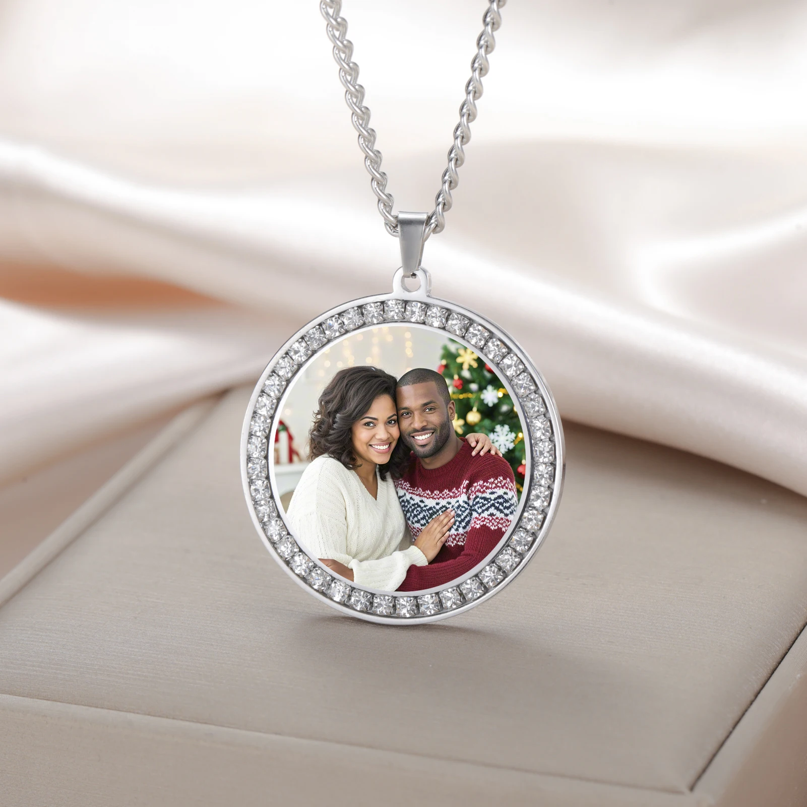 COOLTIME Personalisierte Foto-Halskette, personalisierte Erinnerungsmedaillons, Bild-Anhänger-Halskette, Schmuck, Geschenk für Sie und Ihn – Detail 4