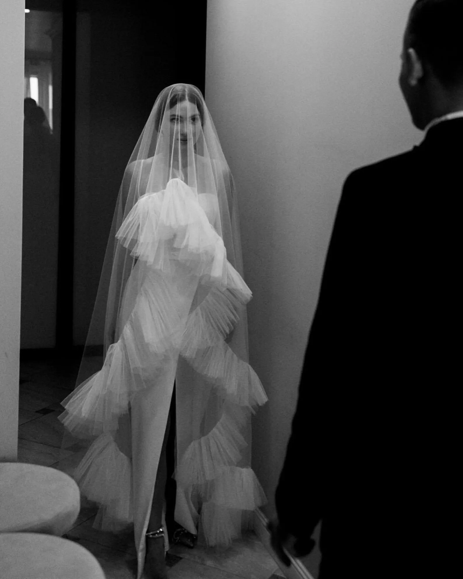 

Однослойная свадебная фата с оборками, фата из тюля для невесты, женские аксессуары, свадебный головной убор, свадебный аксессуар