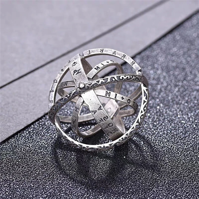 Vintage Astronomical Ball Alloy Men\'s and Women\'s Rings Creative Complex Rotating Cosmic Ring Deformable Rotating Ring Necklace