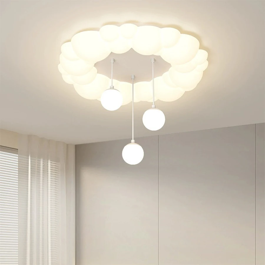 French cream-style bear ceiling lamp: bubble cloud-shaped lighting suitable for master bedrooms and children's rooms
