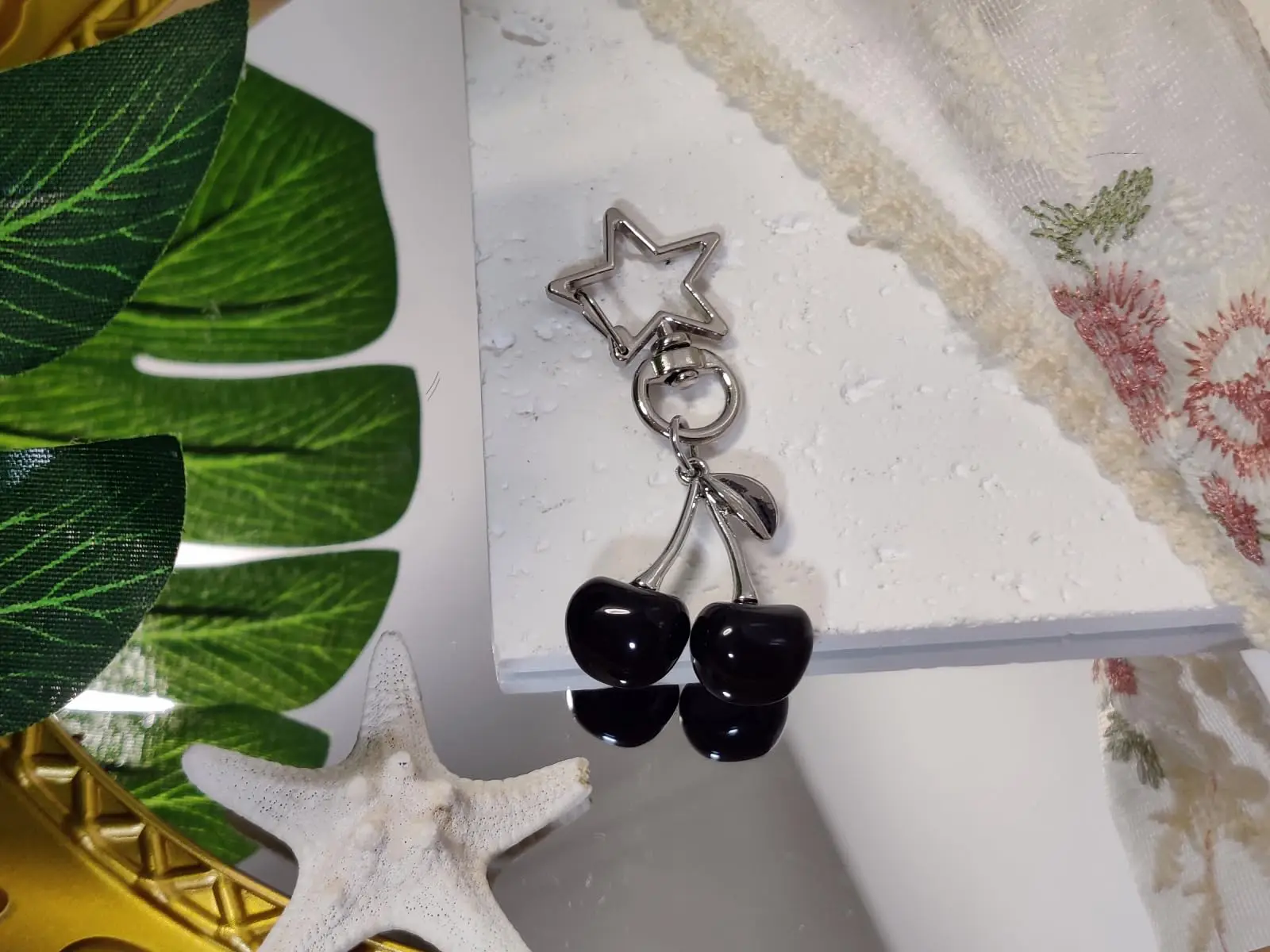 Fashionable and Creative Fruit Cherry Keychain Y2K Cute Cherry Keychain Bag Hanging Decoration for Car Keys Women Girls ﻿2024