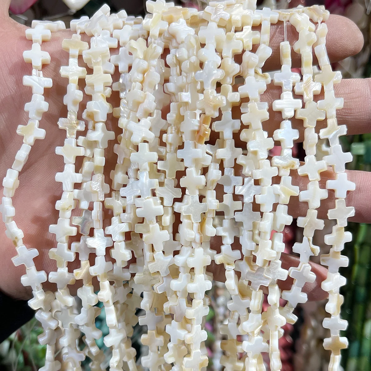 Natürliche Muschelperlen in Form von vierblättrigem Kleeblatt, Stern und Herz, lose Abstandsperlen für die Schmuckherstellung, DIY-Armband- und Halskettenzubehör. – Detail 5