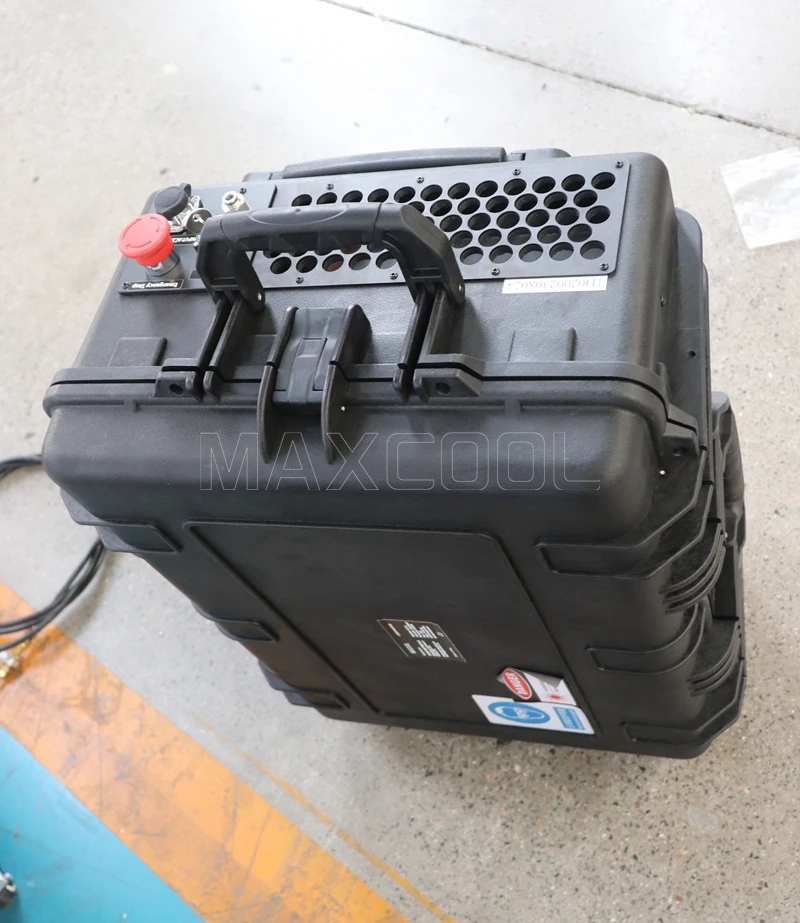 Only 30kg Mini Suitcase Type Fiber Laser Cleaner Double Wobble Pulsed Laser Cleaning Rust Dust Oil From Aluminum Steel Plate