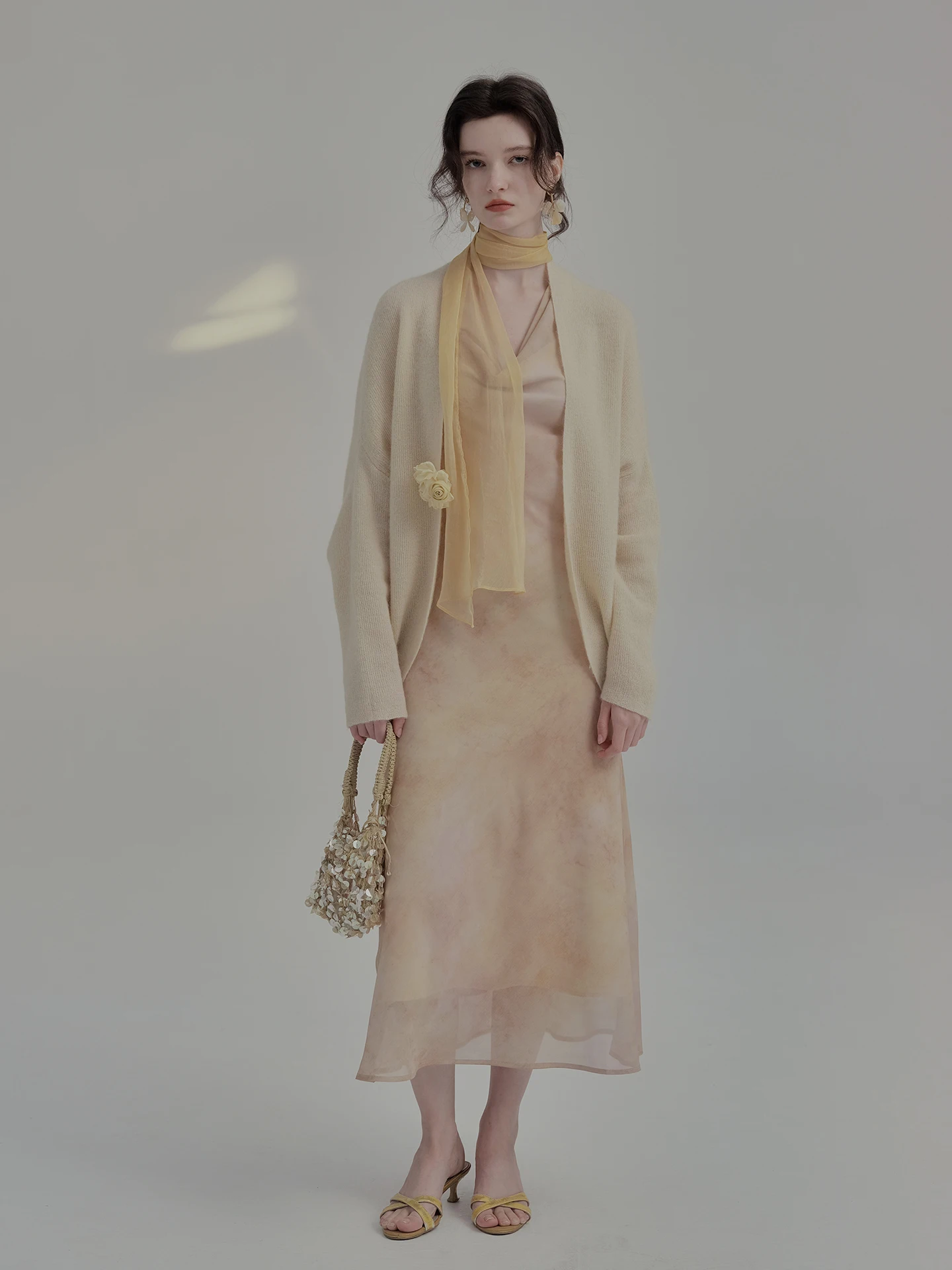 

Комплект для весеннего утра от Auntie Pan: Уютный вязаный кардиган с принтом и длинными рукавами для женщин