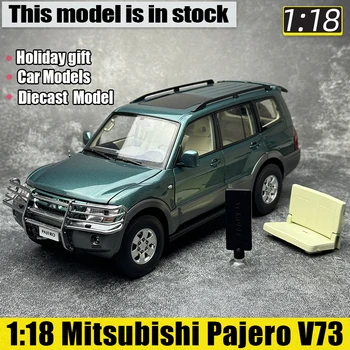 YC Model SunStar(OEM) 1:18 Mitsubishi Pajero V73 Model samochodu Trzy kolory Opcjonalny SUV Metal Kolekcja prezentów świątecznych