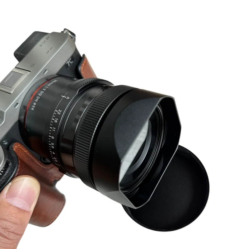 

Bayonet Design Square Metal Lens Hood With Metal Hood Cap For Sigma 35mm F2 DG DN 50mm F2 DG D