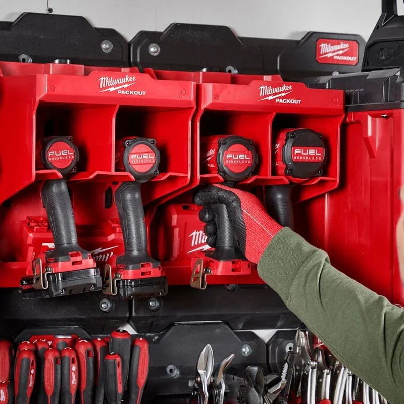 MILWAUKEE PACKOUT™ Wall System Milwaukee Tool Accessories Straight Hook 48-22-8328 48-22-8334 Magnetic Bin 48-22-8070 48-22-8071