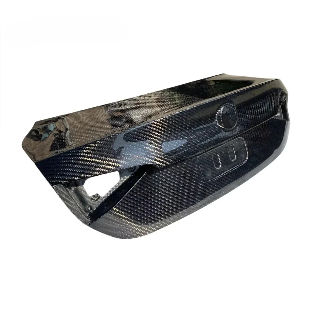 New OEM Carbon Fiber Trunk Lid for Giulia High-quality Luggage Lid with 6K Carbon Fiber Texture Bolt-On Upgrade 5
