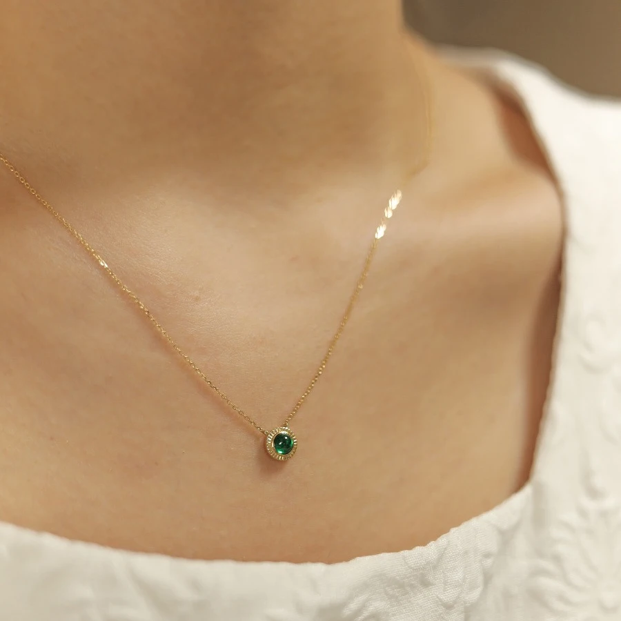 925 Sterling Silver Emerald Zircon Round Pendant Necklaces for Women Light Luxury Fine Jewelry Minimalist Vintage Accessories