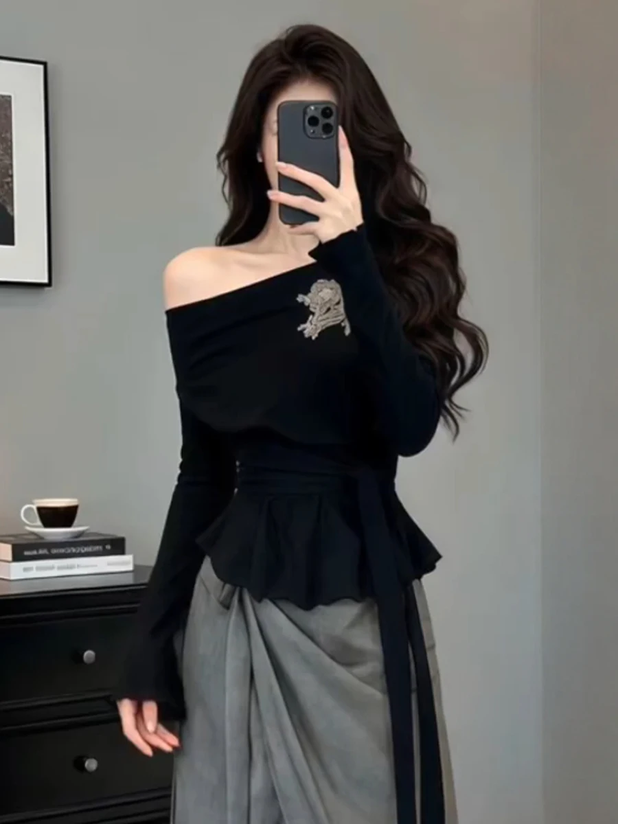 

Chinese Sle Embroidered Long Sve One oulder T-irt Women's Slim Fit Base irt Top Ci Walk Girl Summer Autumn Faion