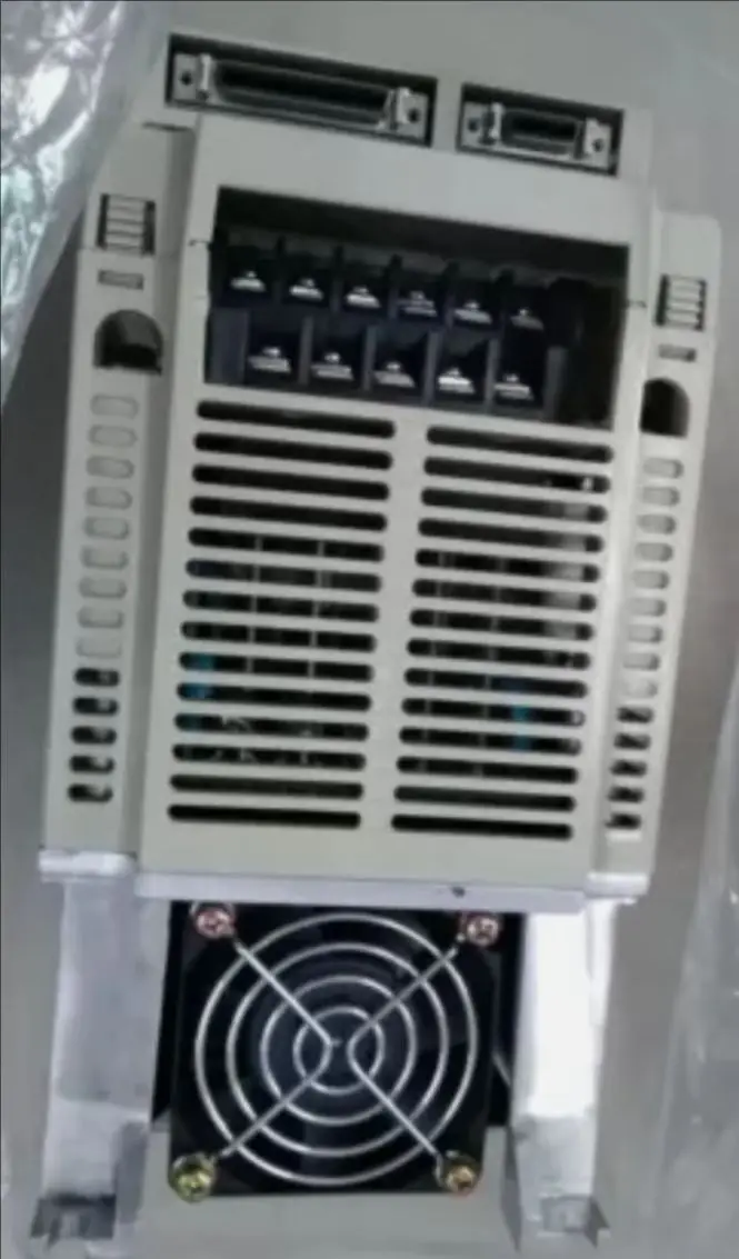 

SGDB-15ADM Brand new Servo Drive，Fast shipping，SGDB 15ADM