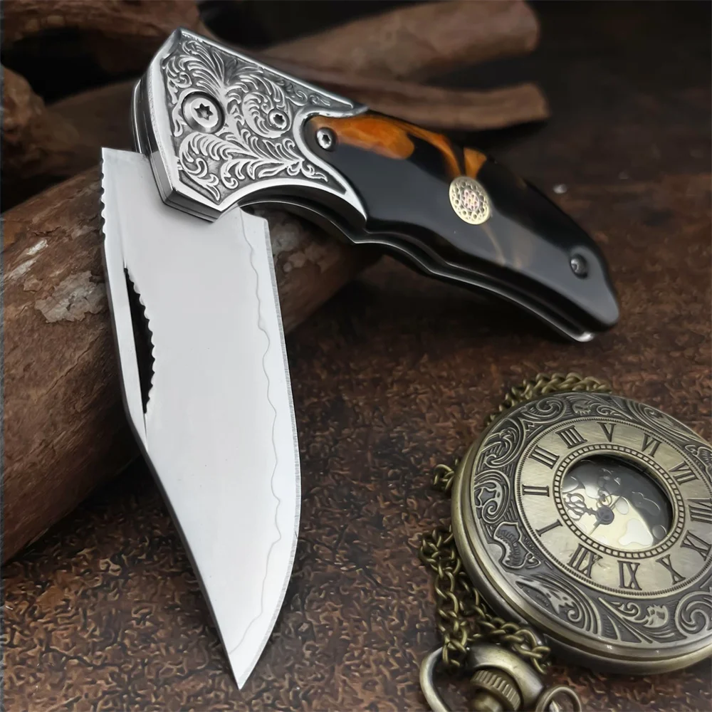 Langlebiges Outdoor-Klappmesser mit Hartmetallklinge aus 5Cr13Mov, robustem 420-Stahlrahmen und komfortablem Acrylgriff, ideal für Camping und den täglichen Gebrauch. – Detail 4