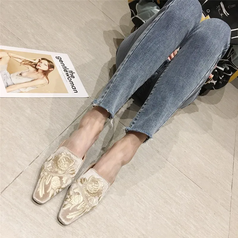 Shoes Woman 2024 Loafers Female Slippers Thin Heels Flock Luxury Slides Cover Toe Med New Designer Flat Fabric Fashion Elegant S