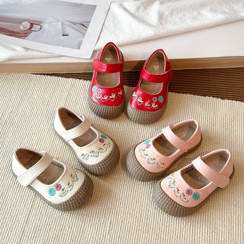 Girls Leather Shoes Fashion Sweet Embroidery New Autumn Toddlers Kids Casual Shoes Soft Soled Versatile Children Princess Shoes